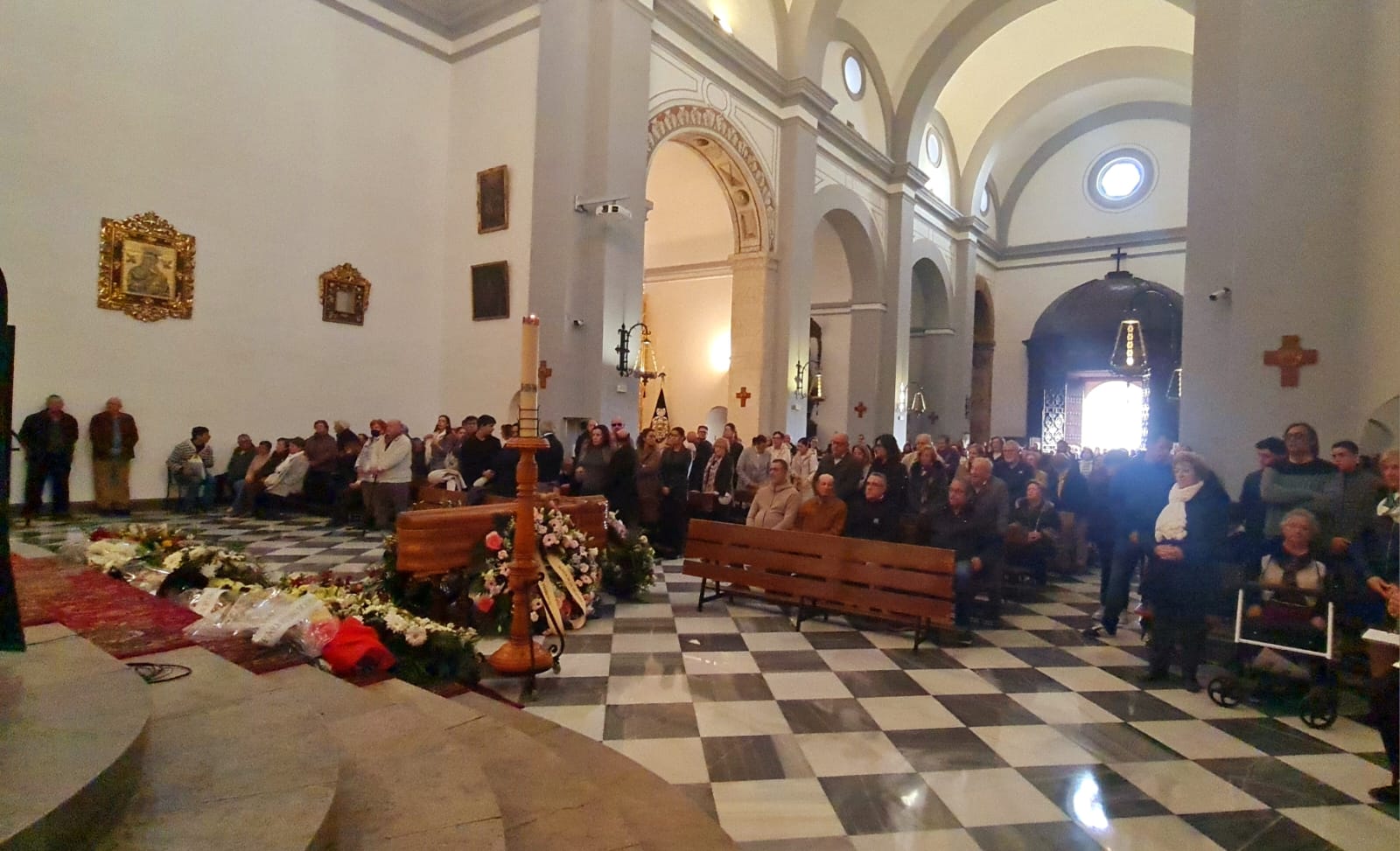 Almucar ha despedido a Antonio Daz Aragn en un funeral muy emotivo